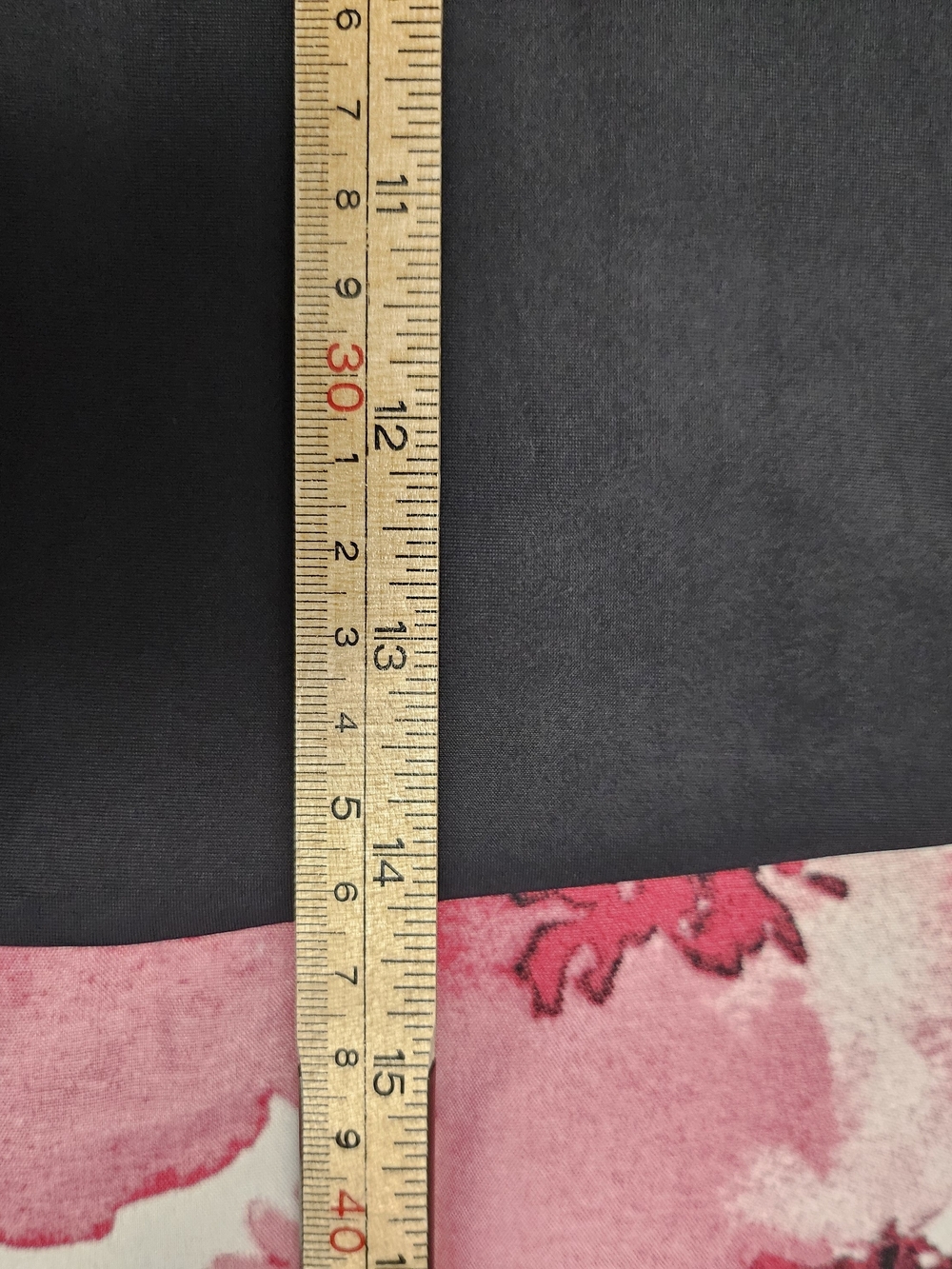 SKIMS Black Logo Detail Leggings - Picture 7 of 11